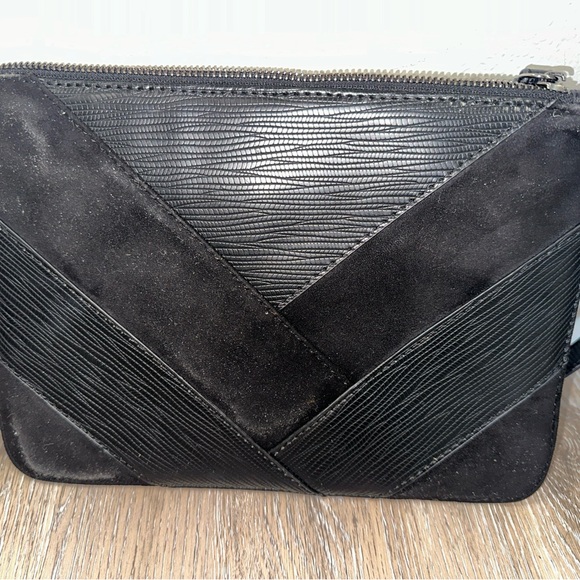 Chico's Two Tone Purse Crossbody Bag Adjustable Solid Black 8H X 11L - Picture 12 of 12